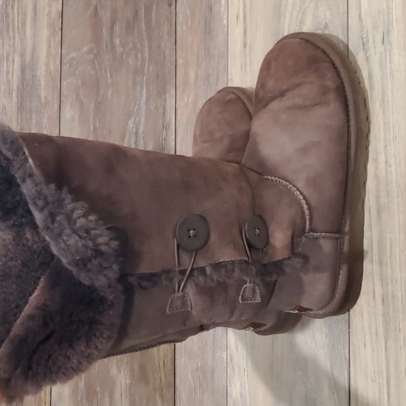 Ugg Australia tall  boots Bailey Button Triplet II chocolate sz 9 - Picture 2 of 16